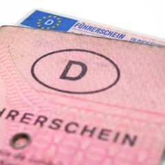 Der Führerschein des Mannes wurde sichergestellt (Symbolbild) Foto: Andrea Warnecke/dpa-tmn/dpa
