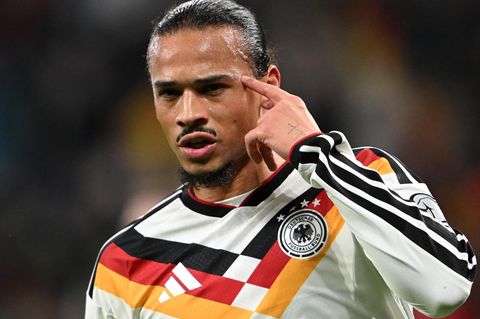 Leroy Sané bejubelt sein 3:0 für das DFB-Team gegen die Slowakei