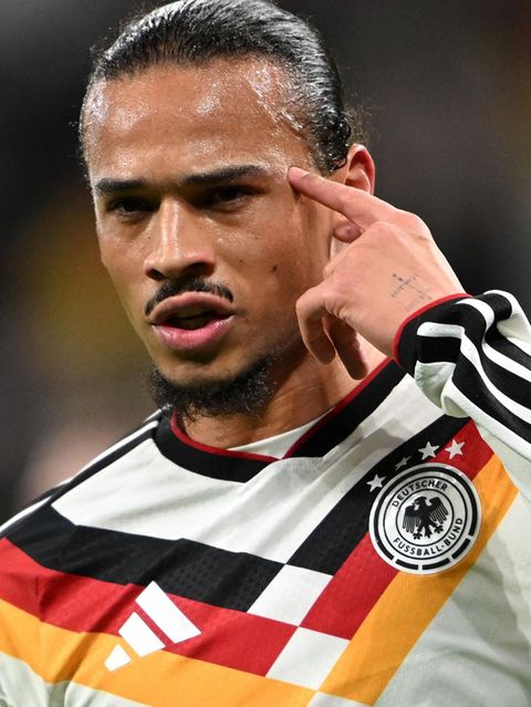 Leroy Sané bejubelt sein 3:0 für das DFB-Team gegen die Slowakei