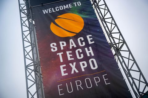 Neue Technologien aus der Raumfahrtbranche stehen im Mittelpunkt der Messe Space Tech Expo Europe. (Archivbild) Foto: Sina Schul
