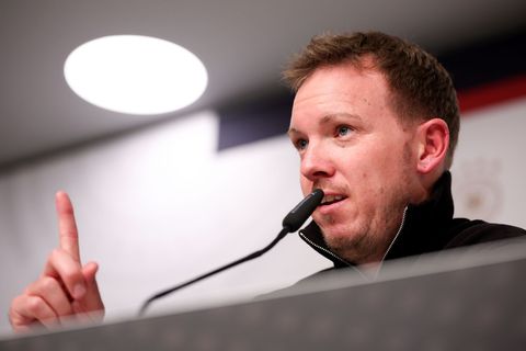 Julian Nagelsmann spricht nach dem 6:0 gegen die Slowakei. Foto: Christian Charisius/dpa