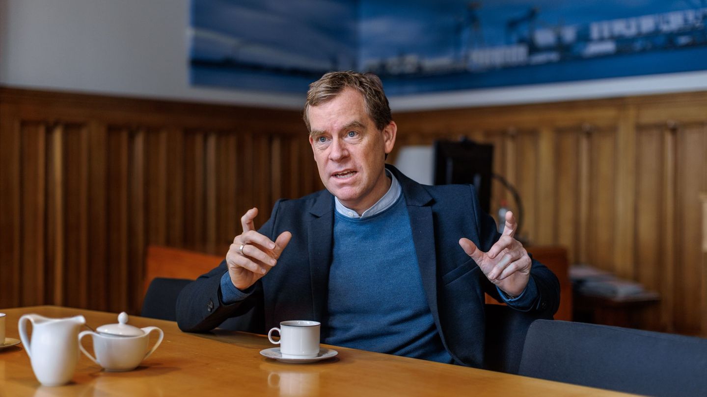 Das Verhältnis zwischen Politik und Gesellschaft hat sich laut Ulf Kämpfer in den letzten Jahren spürbar gewandelt. (Archivbild)