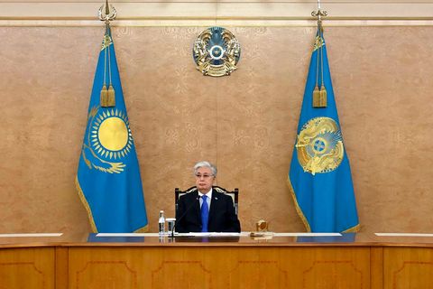 Auch Präsident Tokajew reagierte auf den Brand mit vielen Toten. (Archivbild) Foto: Uncredited/Kazakhstan's Presidential Press/A