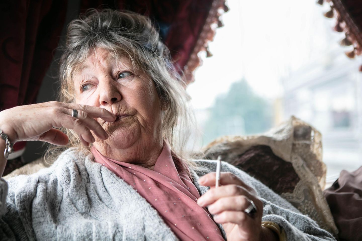 Maria hat ihr ganzes Leben in demselben Wohnwagen verbracht. Und hofft, dass es ihren Töchtern anders ergehen möge