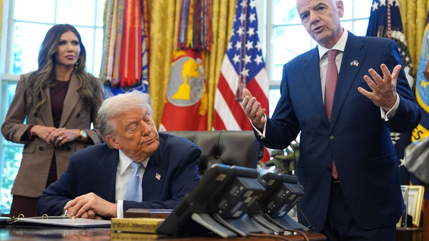 Fu-ball-Trump-droht-US-St-dten-erneut-mit-Entzug-von-WM-Spielen