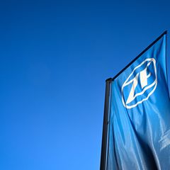 IG Metall verteidigt scharfe Angriffe gegen ZF-Vorstand. (Archivbild) Foto: Felix Kästle/dpa