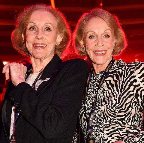 Die Kessler-Zwillinge lächeln