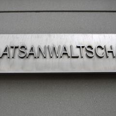 Die Staatsanwaltschaft wirft einem 51-Jährigen Mord aus Habgier vor. (Archivfoto) Foto: Arne Dedert/dpa