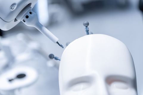 Auch Thüringer Unternehmen sind auf der großen Messe für Medizintechnik in Düsseldorf vertreten. (Symbolbild) Foto: Fabian Strau