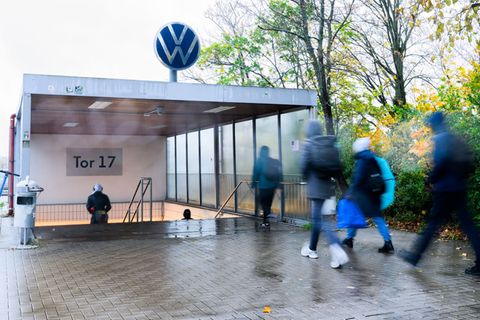 Zuletzt rutschte der VW-Konzern wegen Problemen bei Porsche tief in die roten Zahlen – im dritten Quartal stand ein Verlust von