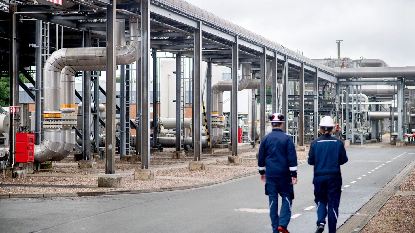 Der Gasspeicher Rehden in Niedersachsen - auch diese Anlage ist derzeit nicht allzu voll. (Archivbild) Foto: Hauke-Christian Dit