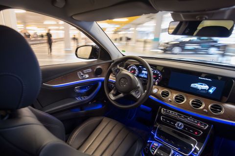 Mercedes-Benz gehört beim autonomen Fahren zu den Vorreitern. (Archivbild) Foto: Marijan Murat/dpa