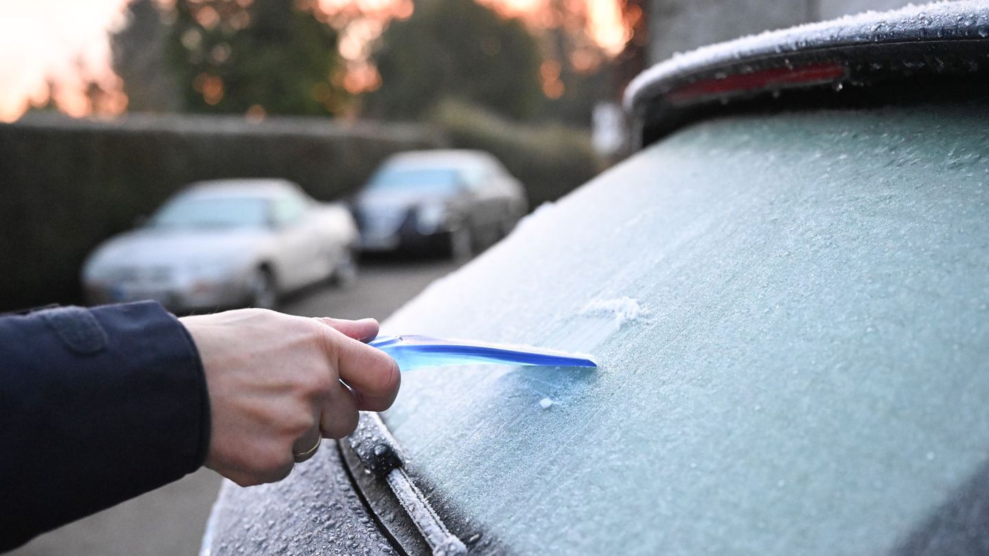Am Morgen kann es in Baden-Württemberg frostig werden. Foto: Bernd Weißbrod/dpa