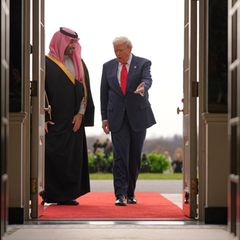 Saudi-Arabiens Kronprinz Mohammed bin Salman (l.) und Donald Trump im Weißen Haus
