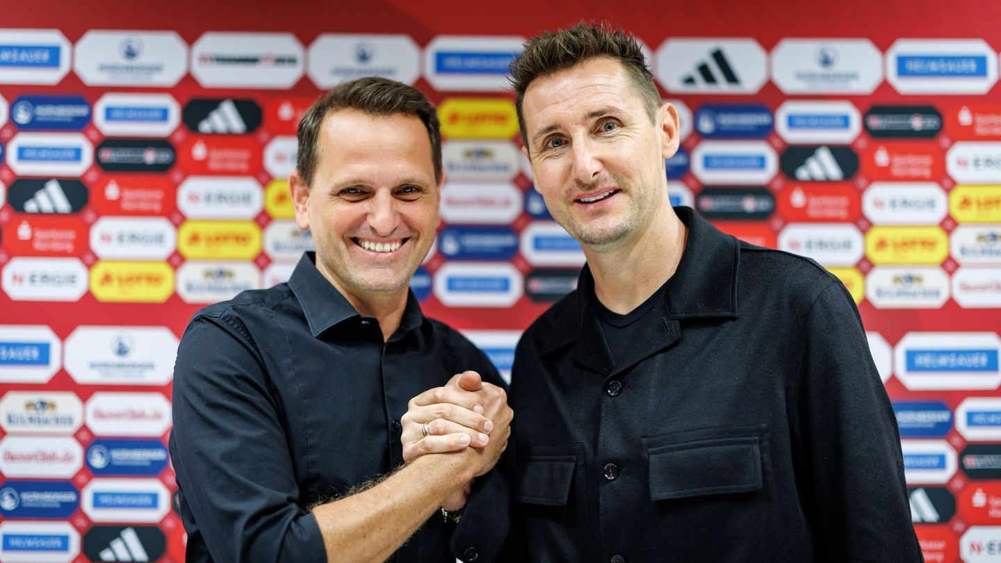 Wollen mittelfristig mit dem FCN in die Bundesliga: Miroslav Klose (r) und Joti Chatzialexiou. (Archivfoto) Foto: Daniel Karmann