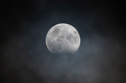 Die Bundesregierung will binnen fünf Jahren 35 Milliarden Euro für Weltraumprojekte und eine Sicherheitsarchitektur im All berei