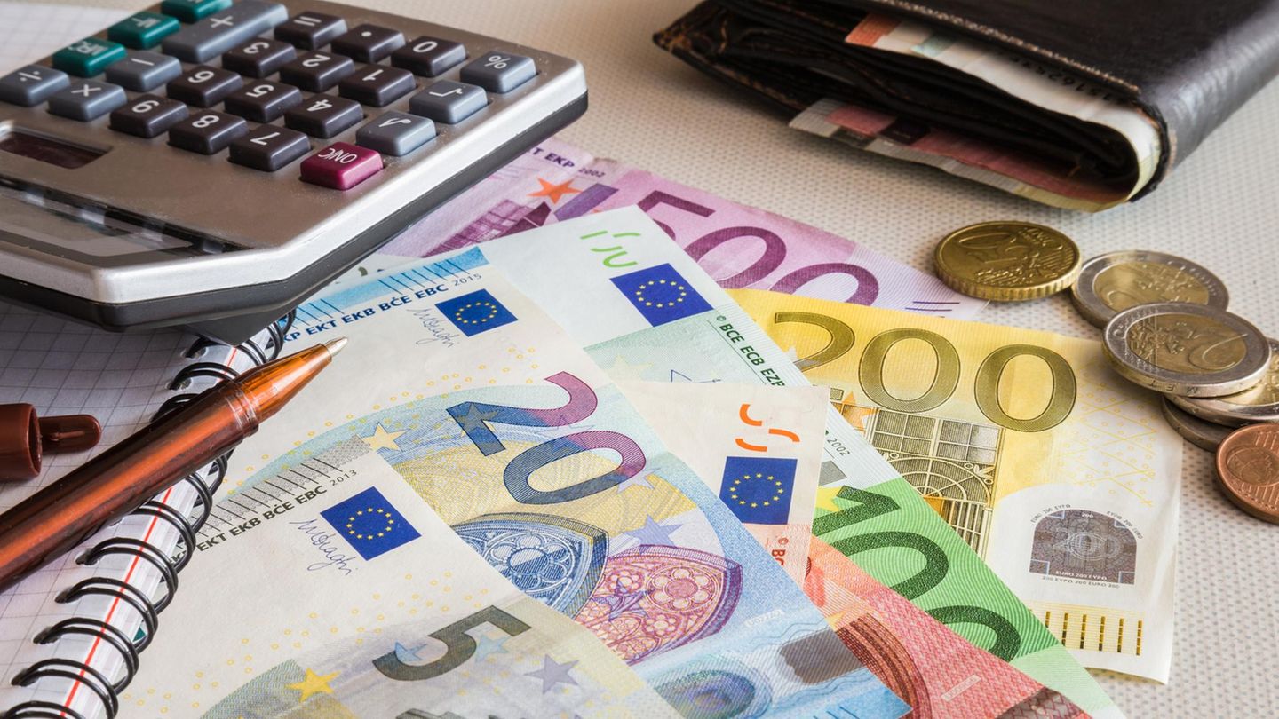 Einkommensteuer: Das unterscheidet die Steuerklassen 1 und 4