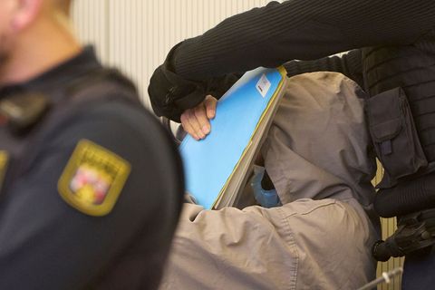 In dem Prozess sind noch Termine bis Sommer 2026 geplant. Foto: Thomas Frey/dpa