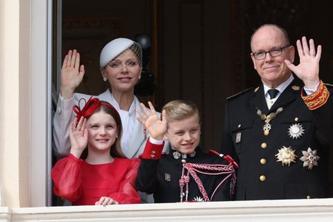Fürstin Charlène und Fürst Albert mit ihren Zwillingen Prinzessin Gabriella und Erbprinz Jacques beim Nationalfeiertag 2025 in