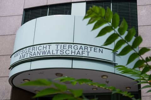 Ein Verfahren wegen Körperverletzung im Amt gegen einen Bundespolizisten ist nach kurzer Verhandlung vor dem Amtsgericht Tiergar