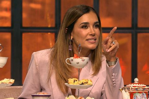 Jana Ina Zarrella als Jurorin in "Europa grillt den Henssler".