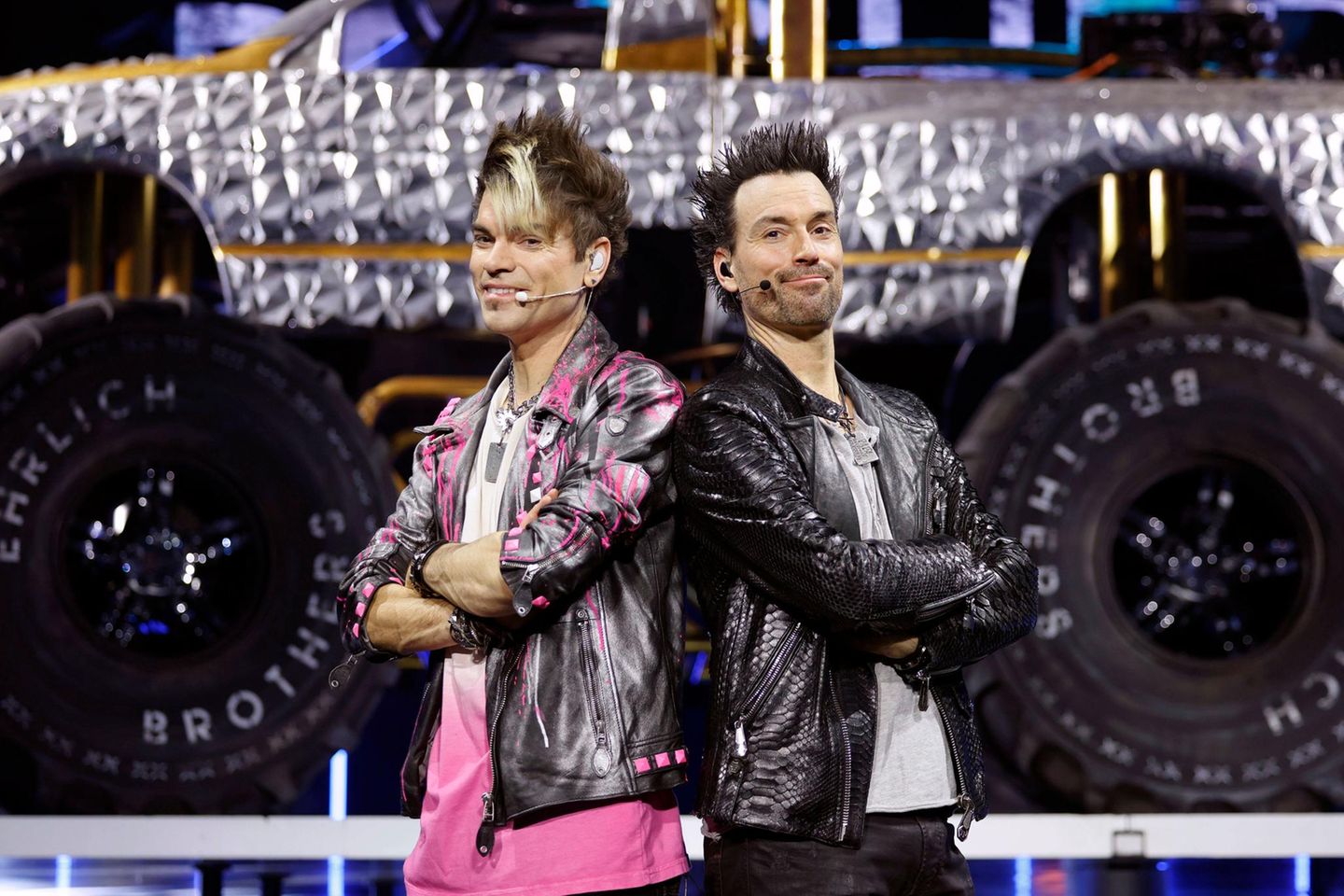 Fabelwesen Zauberer Ehrlich Brothers auf der Bühne