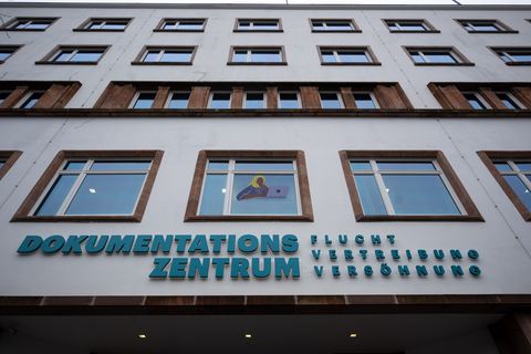 Das Dokumentationszentrum Flucht, Vertreibung, Versöhnung sucht Erinnerungsstücke von Vertrieben und Geflüchteten aus den ersten