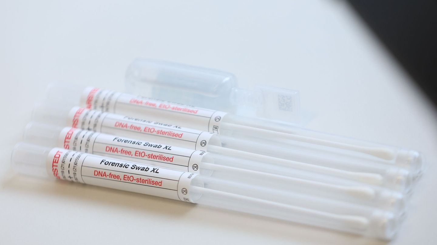 Zur vertraulichen Spurensicherung gehören die Dokumentation von Verletzungen sowie die Sicherung von Tatspuren am Körper. (Archi