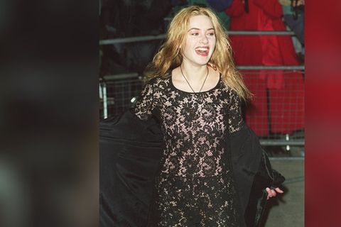 Durchsichtig mit Spitze: Kate Winslet im Jahr 1996 bei der Premiere ihres Films "Sinn und Sinnlichkeit" in London.