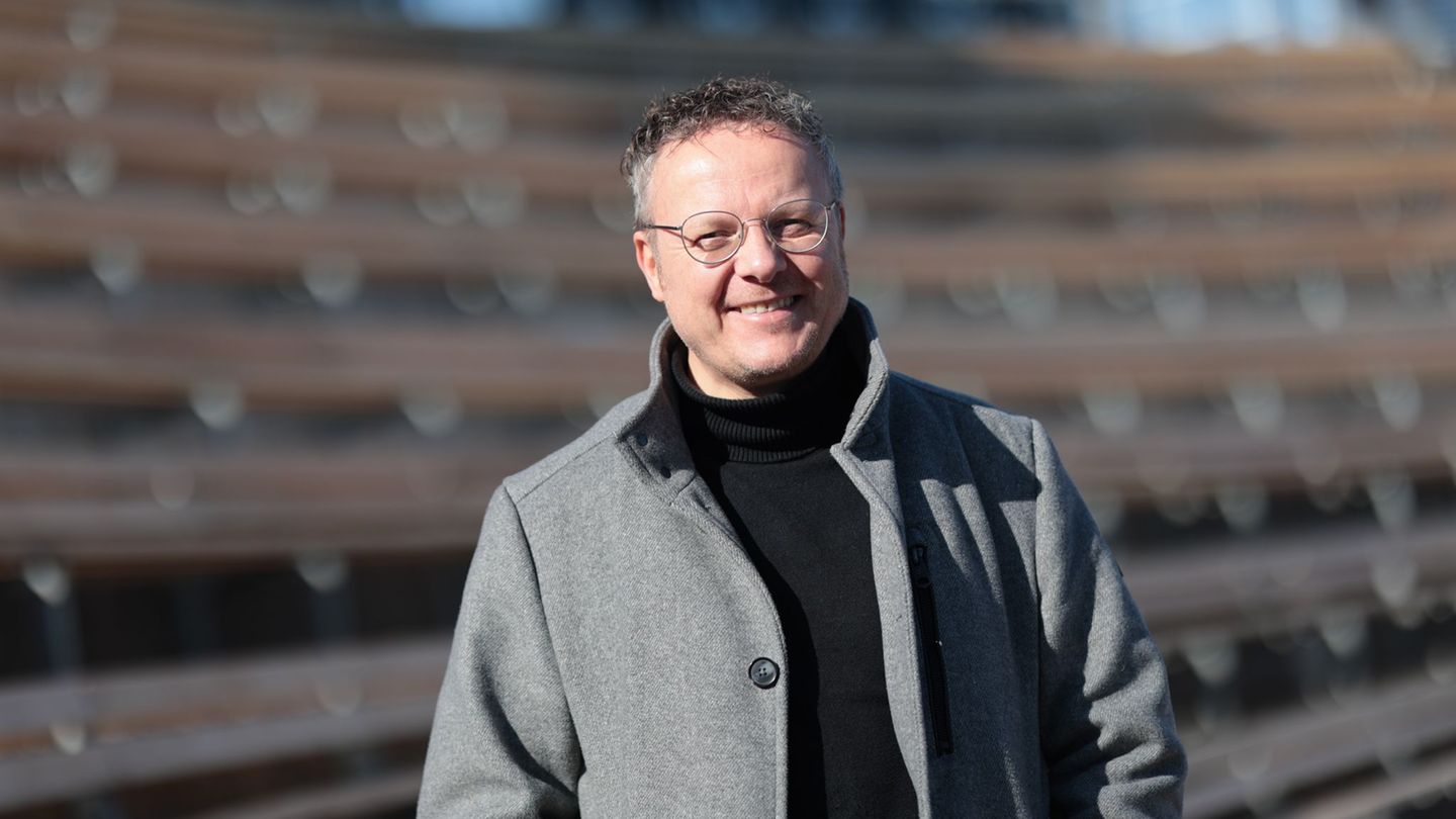 Die erste Spielzeit nach dem Großumbau liegt hinter Ronny Große und dem Bergtheater Thale. (Archivbild) Foto: Matthias Bein/dpa