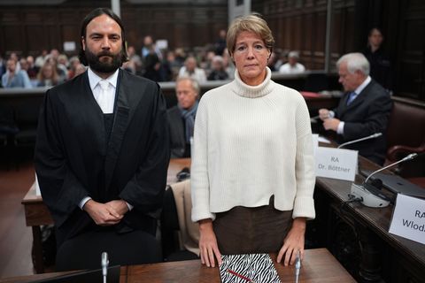 Ingo Bott, der Verteidiger von Christina Block, hat die Aussetzung oder Unterbrechung des Prozesses beantragt, woraufhin das Ger