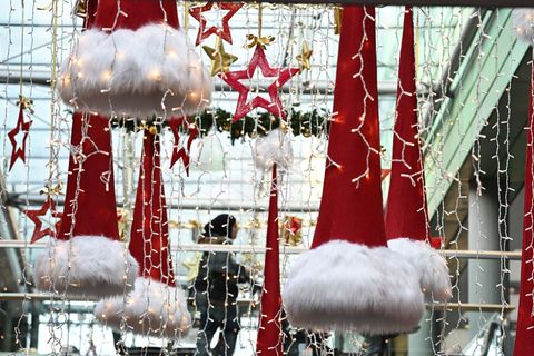 Der Weihnachtsmarkt in Mainz beginnt am 27. November. Foto: Arne Dedert/dpa