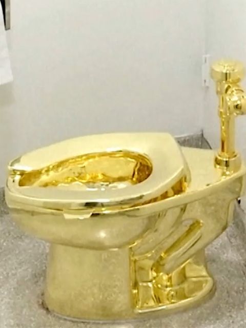 Gold-Klo "America" für 12 Millionen US-Dollar versteigert