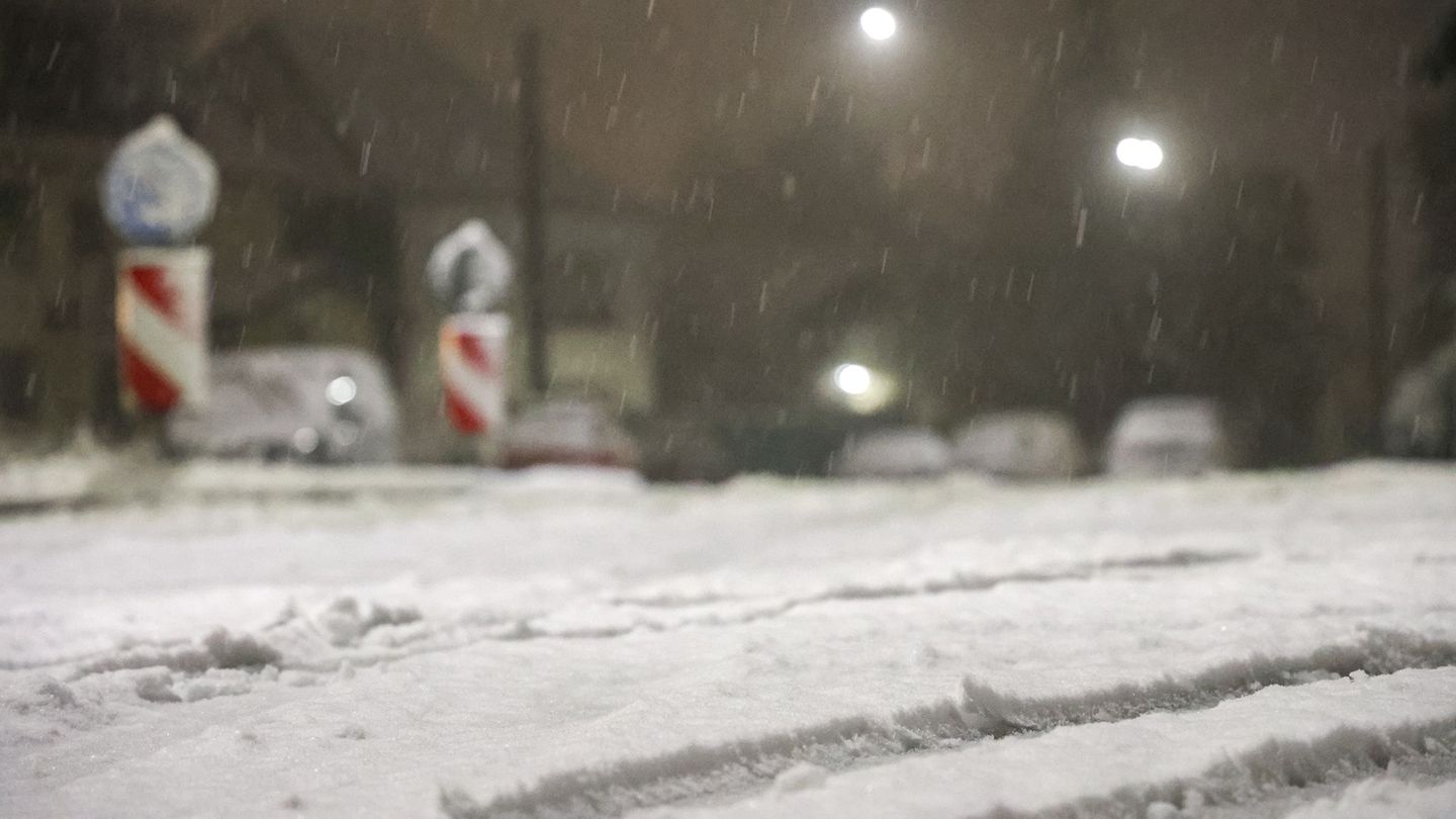 Wetter-Schneeregen-und-Schneeschauer-heute-vielerorts-im-Flachland