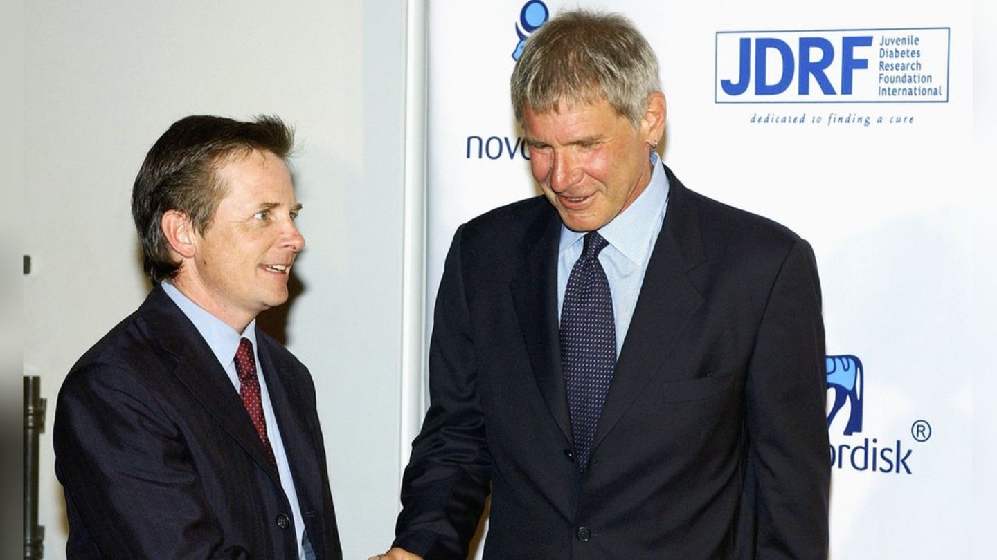 Michael J. Fox und Harrison Ford werden bald in der dritten Staffel von "Shrinking" zu sehen sein.