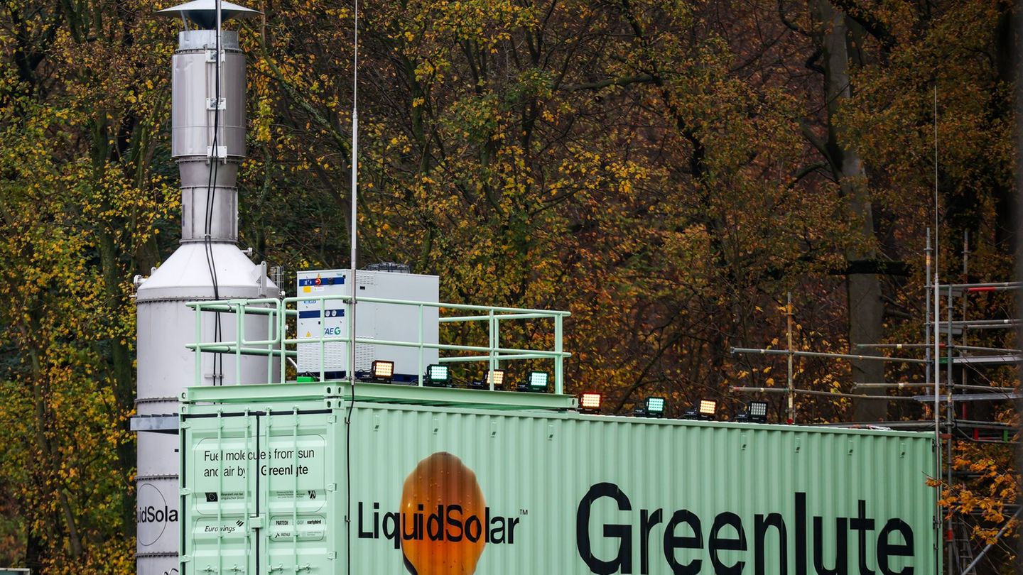 Die Firma Greenlyte hat in Duisburg jetzt eine Anlage in Betrieb genommen, die in einem aufwendigen Verfahren mit klimaneutral e