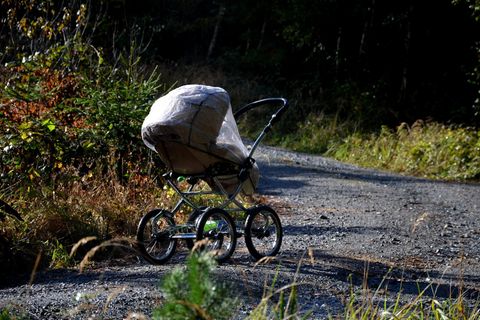 Ein einsamer Kinderwagen: So hat man das Baby am Kloster gefunden