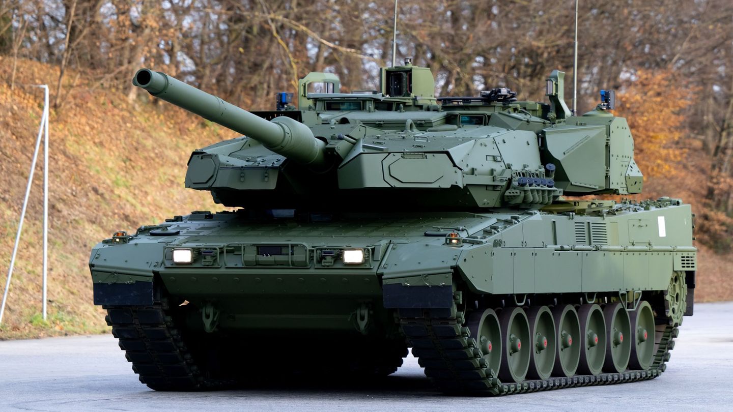 Ein Panzer "Made in Germany": Der neue Leopard 2A8. (Archivbild) Foto: Sven Hoppe/dpa