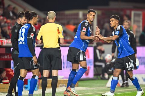 Option für das Spiel gegen Augsburg: Entweder Robert Glatzel (M.) oder Ransford Königsdörffer (r) vom Hamburger SV könnten von B