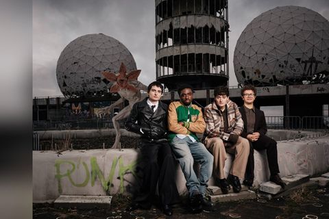 Finn Wolfhard, Caleb McLaughlin, Gaten Matarazzo und Noah Schnapp auf dem Teufelsberg in Berlin.