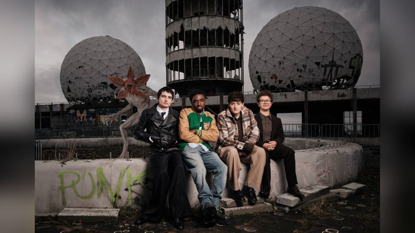 Finn Wolfhard, Caleb McLaughlin, Gaten Matarazzo und Noah Schnapp auf dem Teufelsberg in Berlin.