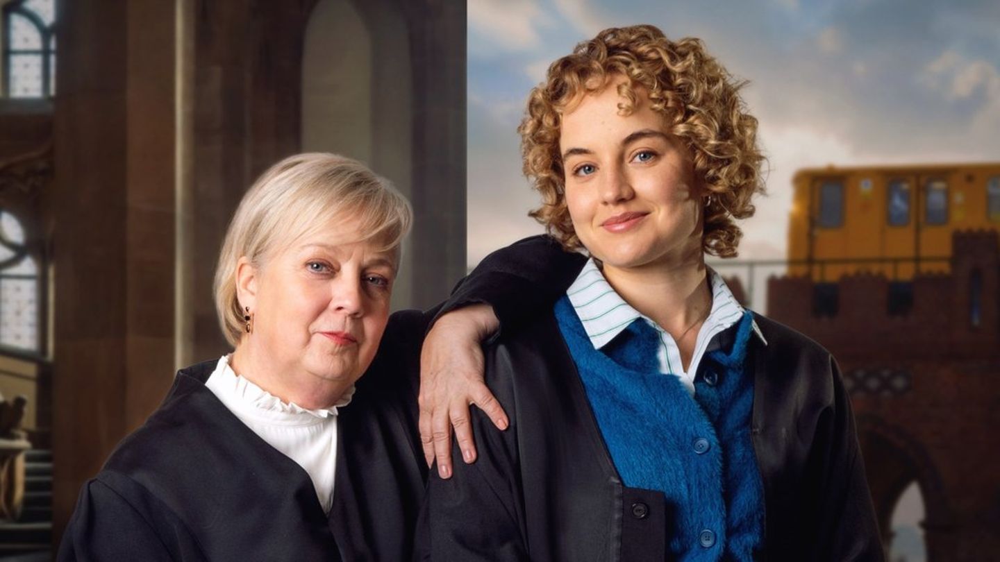 "Kanzlei Liebling Kreuzberg: Bewährungsprobe": Dr. Talia Jahnka (Gabriela Maria Schmeide, l.) und ihre Kollegin Lisa Liebling