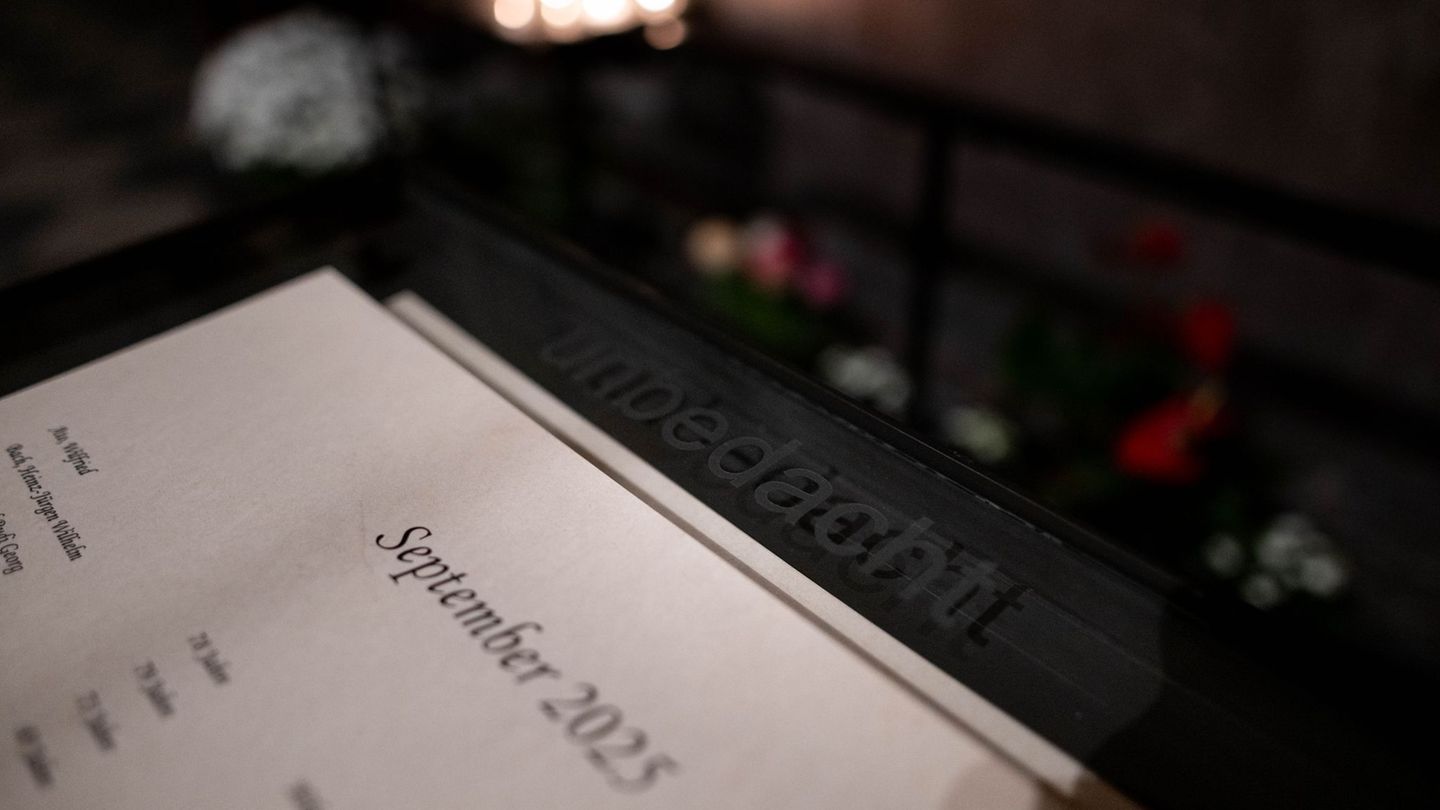 Žalovanje za preminulimi brez družine: Prizadevanja za dostojanstvene pogrebe