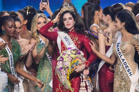 Fatima Bosch ist nach einem von Eklats geprägten Wettbewerb die neue Miss Universe. Foto: Sakchai Lalit/AP/dpa