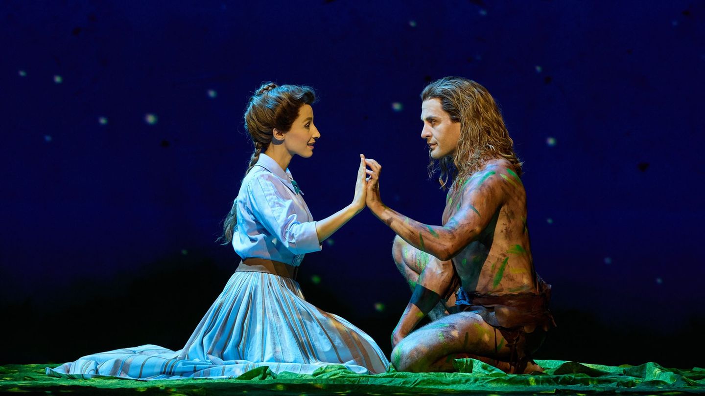 Stage-Theater-Neue-Flora-Musical-Tarzan-mit-Alexander-Klaws-Comeback-umjubelt