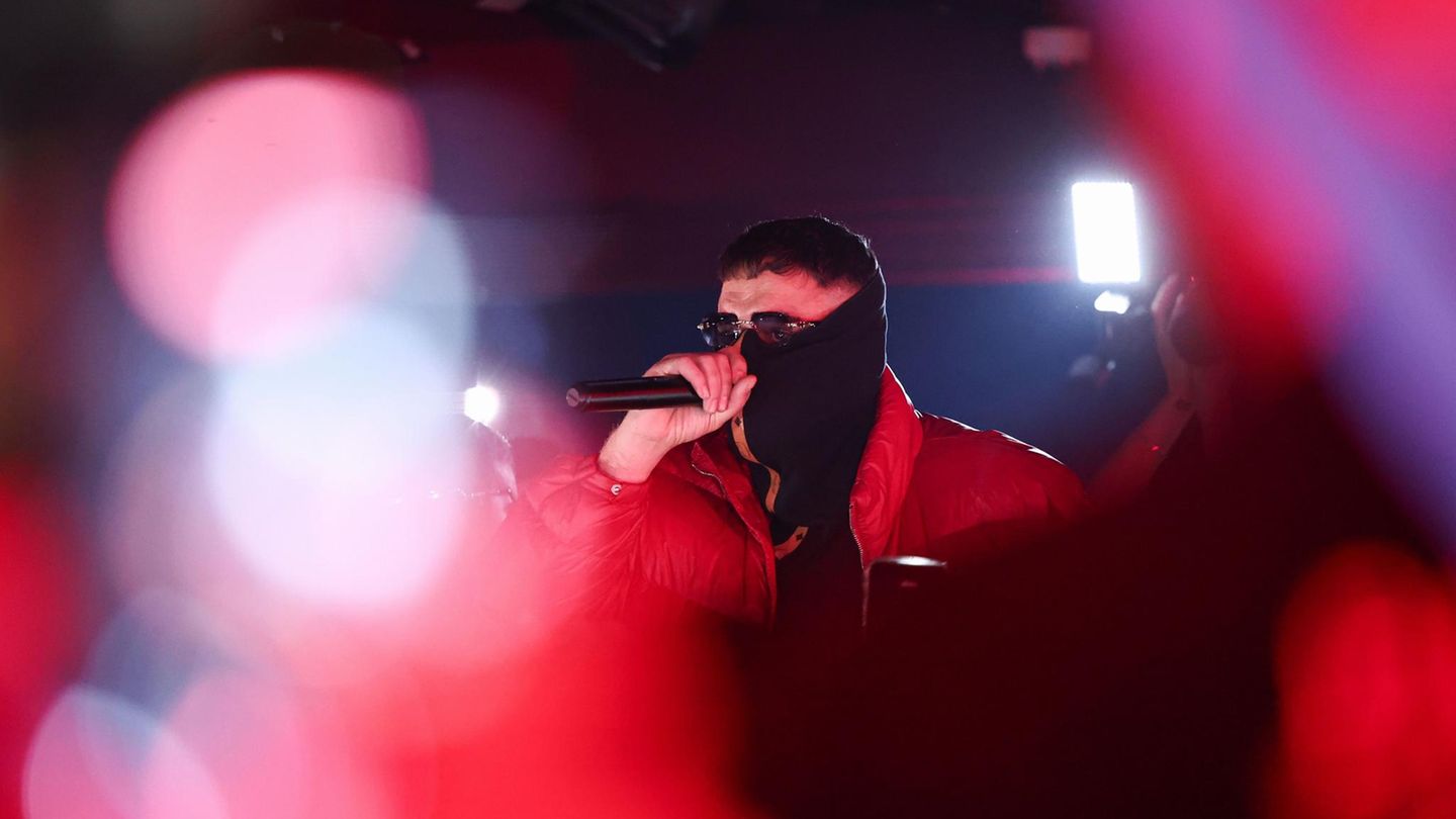 Haftbefehl auf der Bühne