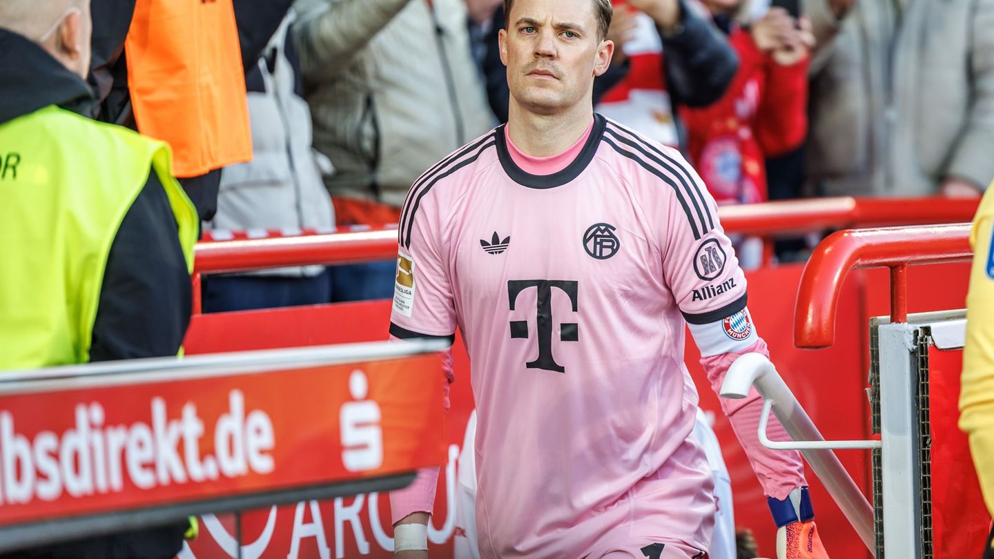 Ist Manuel Neuer beim Heimspiel gegen Freiburg fit? Foto: Andreas Gora/dpa