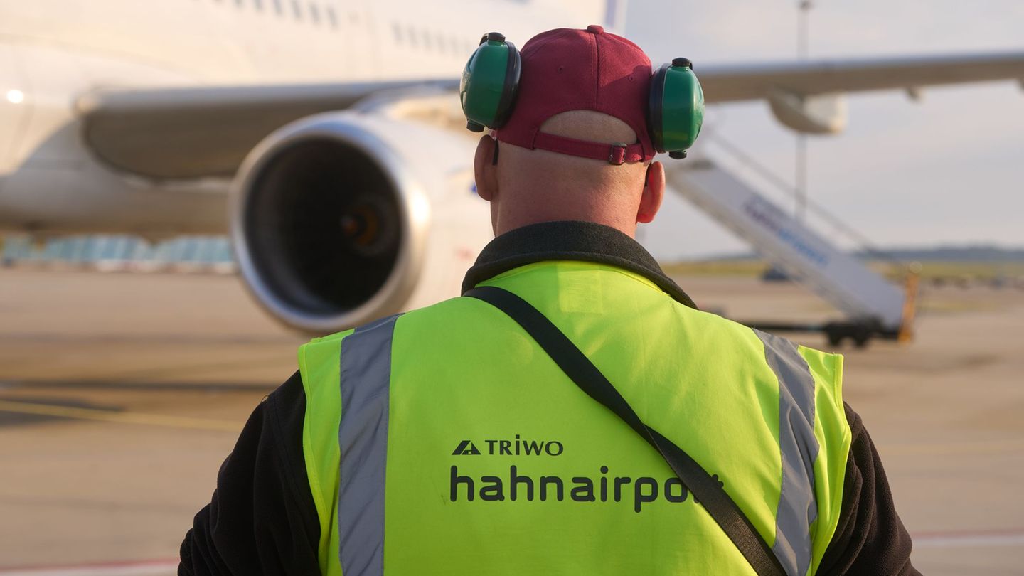 Der Flughafen im Hunsrück arbeitet mit dem in Kasachstan zusammen. (Symbolbild) Foto: Thomas Frey/dpa
