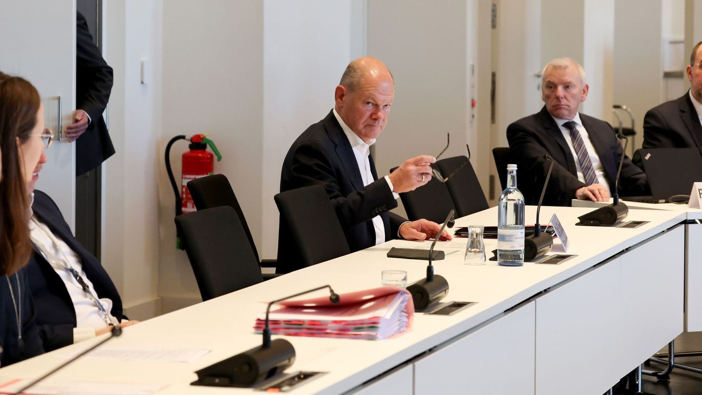 Ex-Bundeskanzler Olaf Scholz (SPD) hat sich nach eigenen Worten schon frühzeitig für LNG-Terminals an der deutschen Küste stark