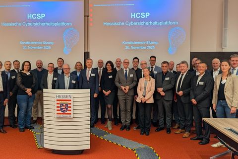 Fachleute von Ministerien, Kommunen, Unternehmen und Forschungseinrichtungen haben die Hessische Cybersicherheitsplattform zum E